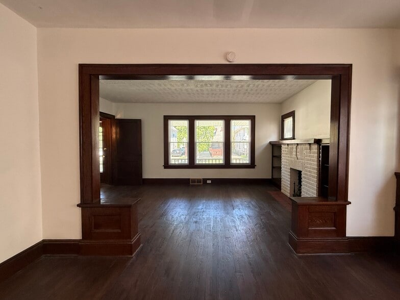Building Photo - 11521 Florian Ave