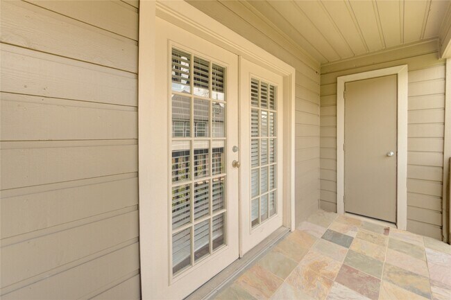 Building Photo - 2023 Gentryside Dr