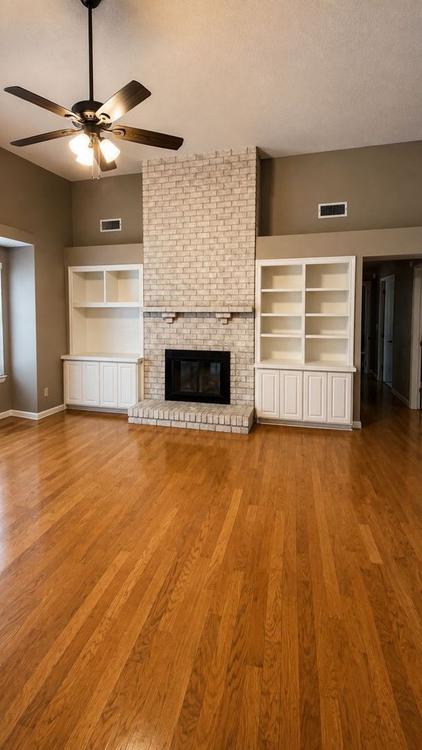 Building Photo - 802 E Catalina Cir