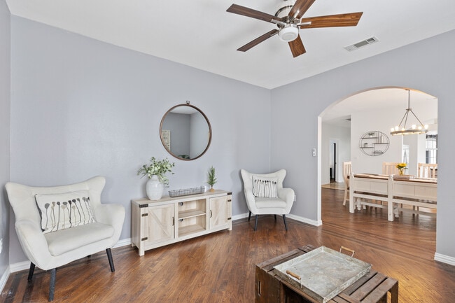 Building Photo - 810 Turner Ave