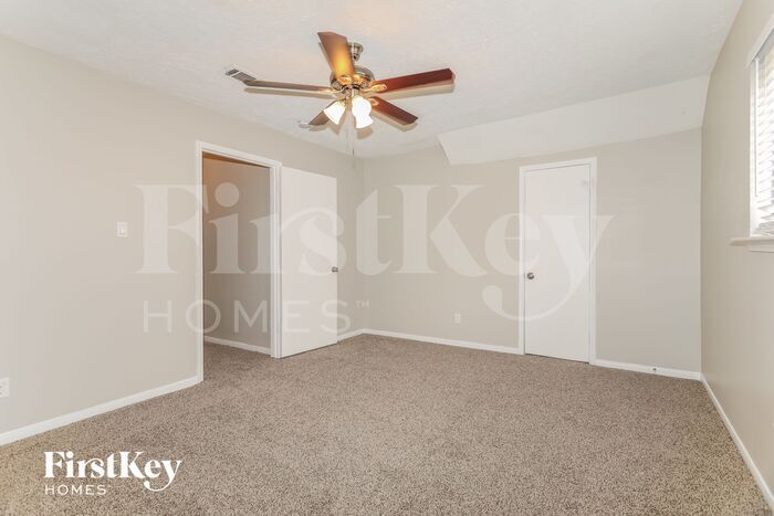 Building Photo - 8202 Amurwood Dr