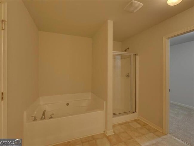 Building Photo - 329 Turtle Creek Dr