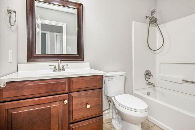 Building Photo - 2611 Desert Sage Dr