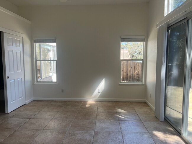 Building Photo - 15264 Medella Cir