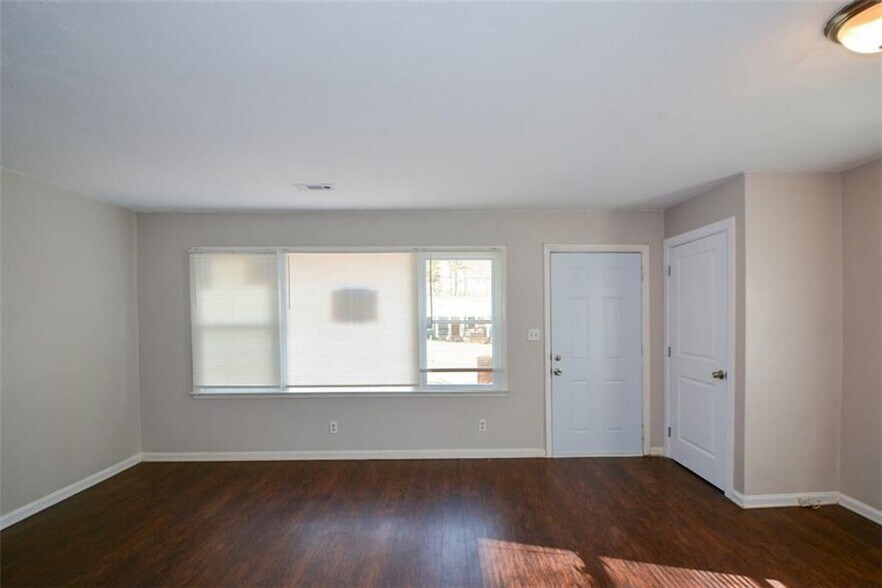 Building Photo - 2259 Nelms Dr SW