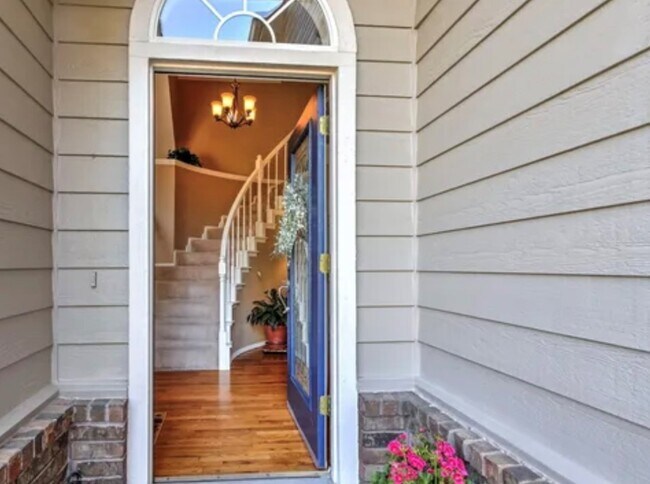 Building Photo - 4009 E 88th St