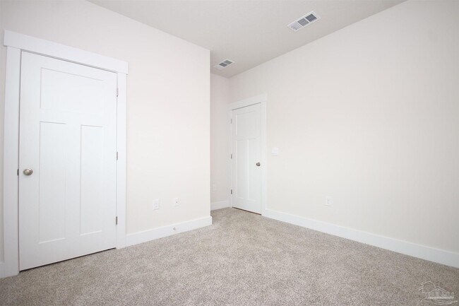 Building Photo - 5875 Sargassum Ln