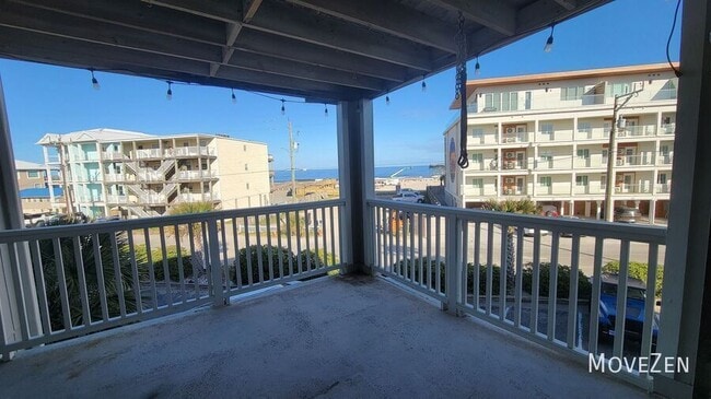 Building Photo - 1801 Canal Dr