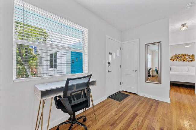 Building Photo - 3015 Seville St