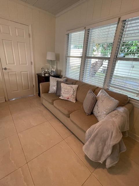 Building Photo - 1008 2nd St