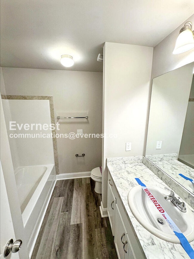 Building Photo - 25 Joshua Ct