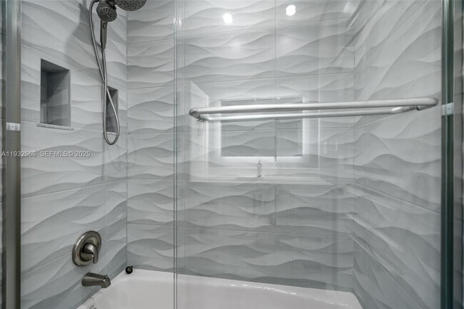 Building Photo - 251 SE 7th St