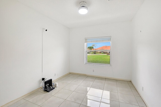 Building Photo - 6340 Long Key Ln