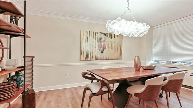 Building Photo - 2637 Peachtree Rd NE