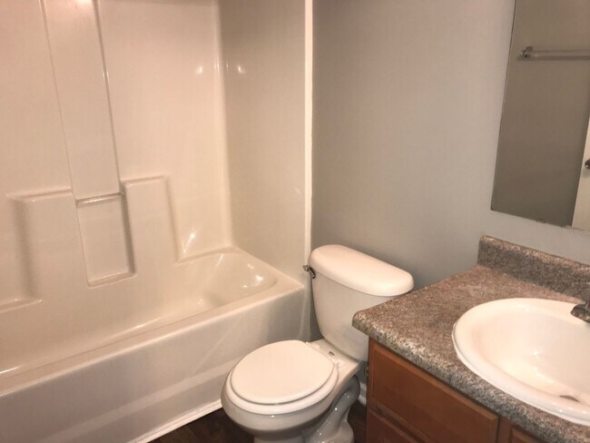 Building Photo - Lawrence Twp - 4 BR home