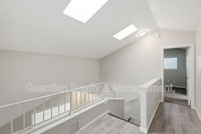 Building Photo - 4397 S Potter Dr