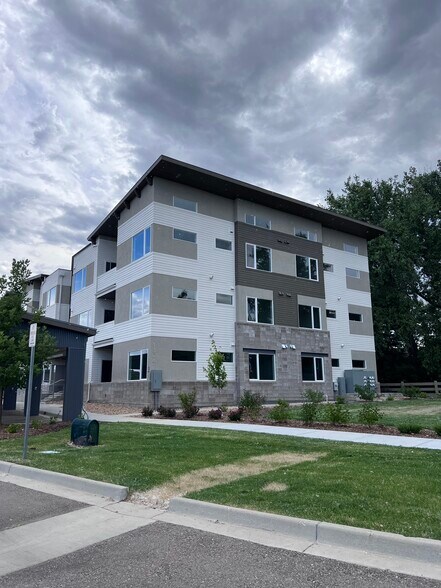 Building Photo - 1304 Snowberry Ln