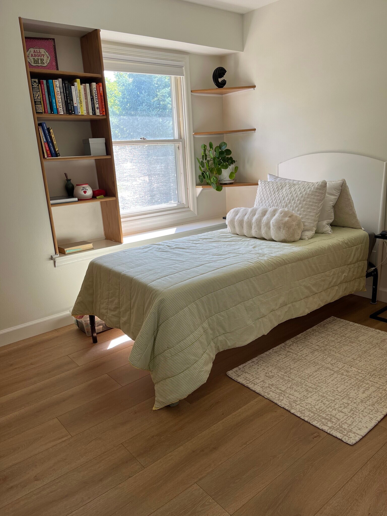 2nd bedroom - 7811 S Burdick Ave