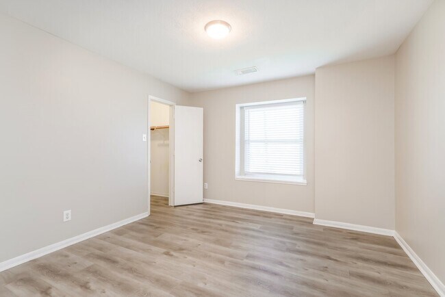 Building Photo - 29226 Spring Mist Dr