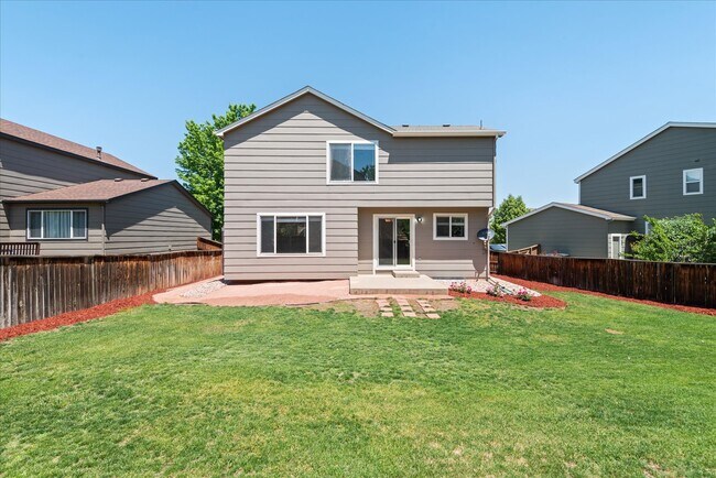 Building Photo - 9320 Cove Creek Dr