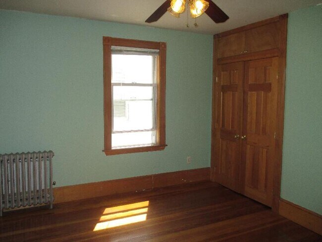 Building Photo - 47 Litchfield St