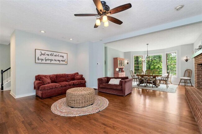 Building Photo - 3978 Pineshore Cir