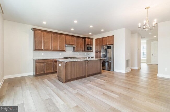 Building Photo - 1726 Bradley Dr