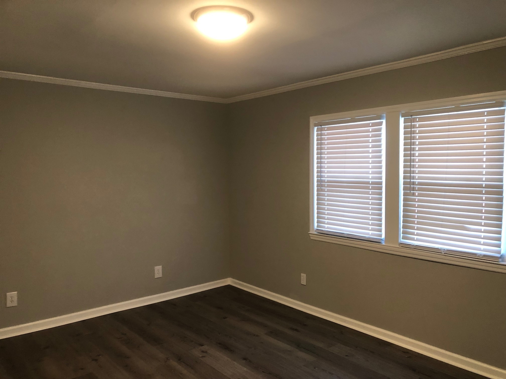 Building Photo - 605 N Adair Street Apt #4