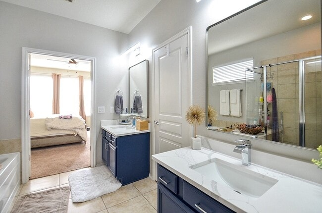 Building Photo - 9422 Herons Grove Ln