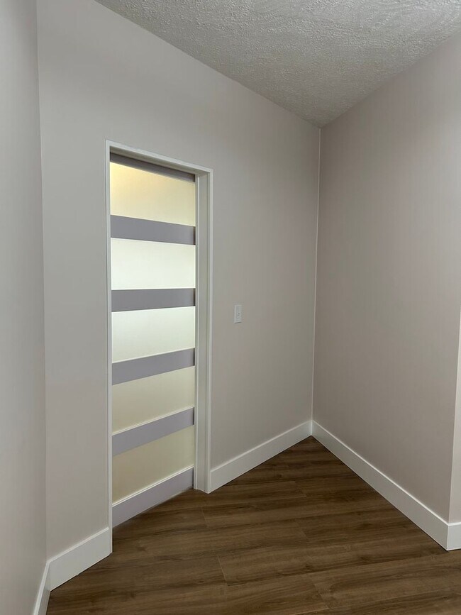 Building Photo - 4300 Apple Ave