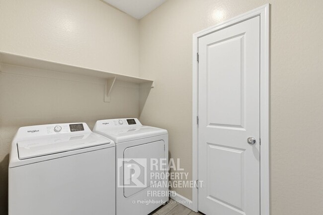 Building Photo - 16808 W Cavedale Dr