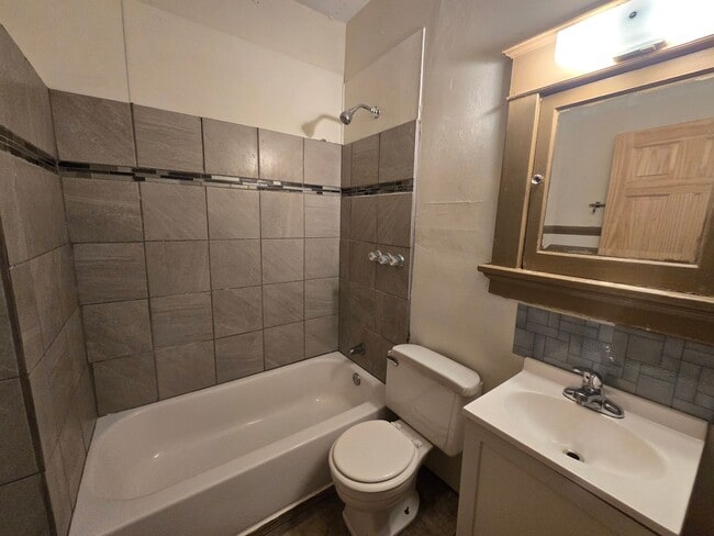 Primary Photo - 2245-7 S. Muskego Ave