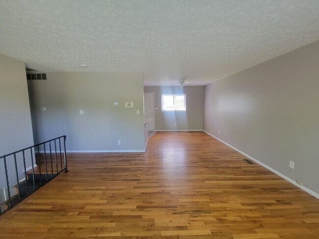 Building Photo - 2928 Landon Dr