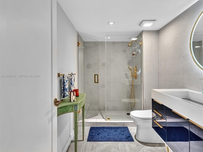 Building Photo - 101 Crandon Blvd