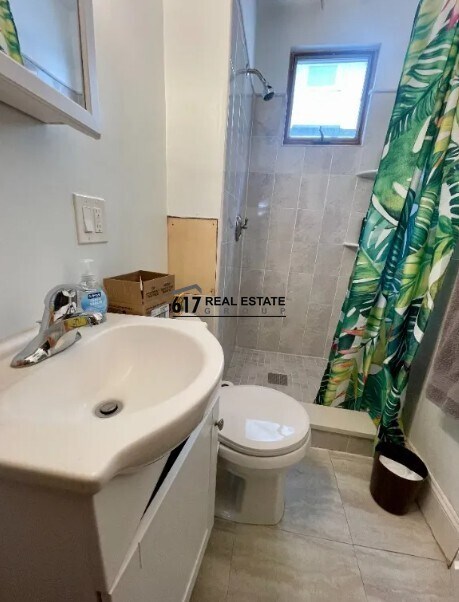 Building Photo - 449 Broadway