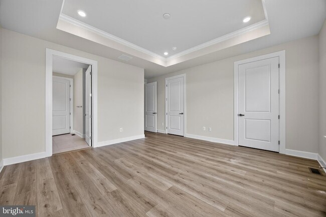 Building Photo - 1422 Gilray Dr