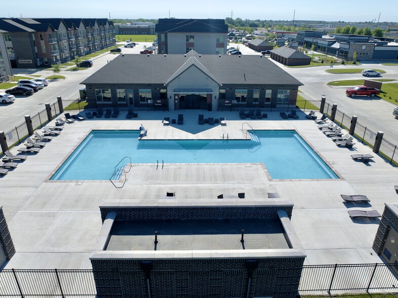 Primary Photo - Brick Towne at Prairie Crossing