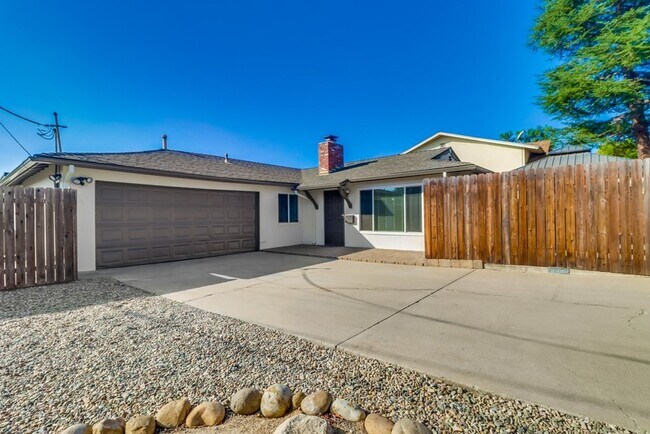 Primary Photo - Pristine 4 bedroom, 2 bath, single level h...