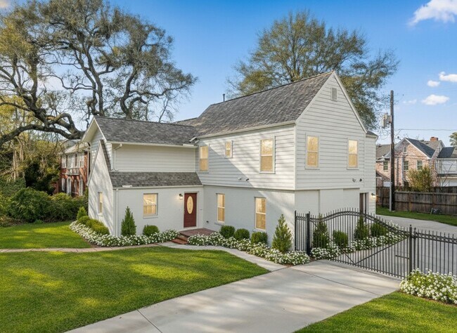Building Photo - 3415 Southmore Blvd
