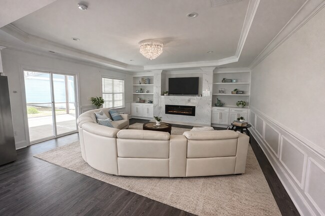 Building Photo - 8418 Knollwood Cir