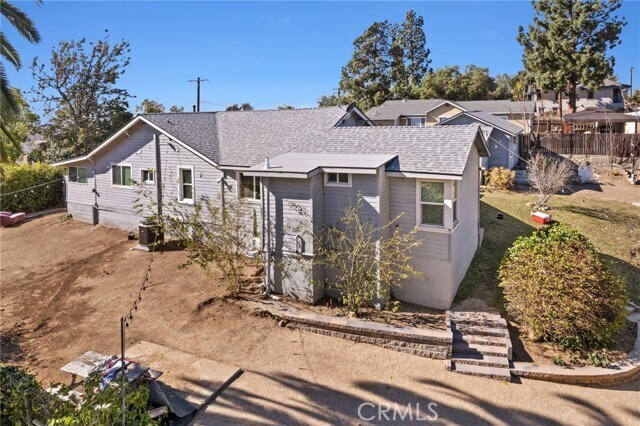 Building Photo - 16801 E Buena Vista Ave