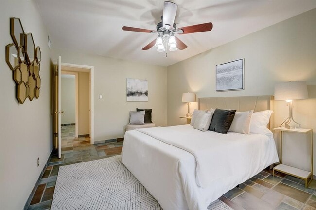 Building Photo - 7801 Shoal Creek Blvd