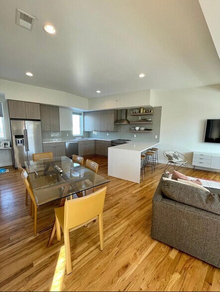 Kitchen living dining - 2530 28th St