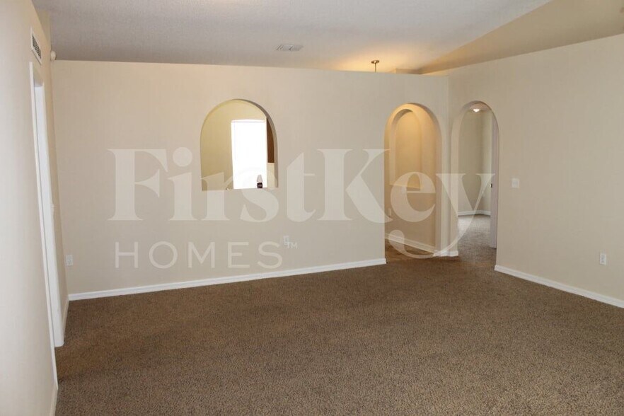 Building Photo - 7395 Edenfield Park Rd