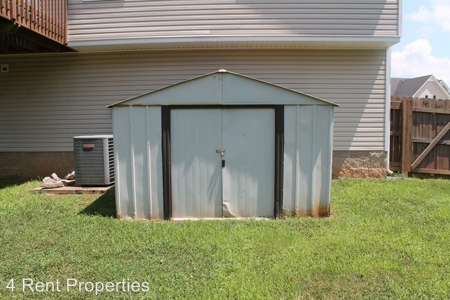 Building Photo - 4 br, 3 bath House - 1389 Mutual Drive