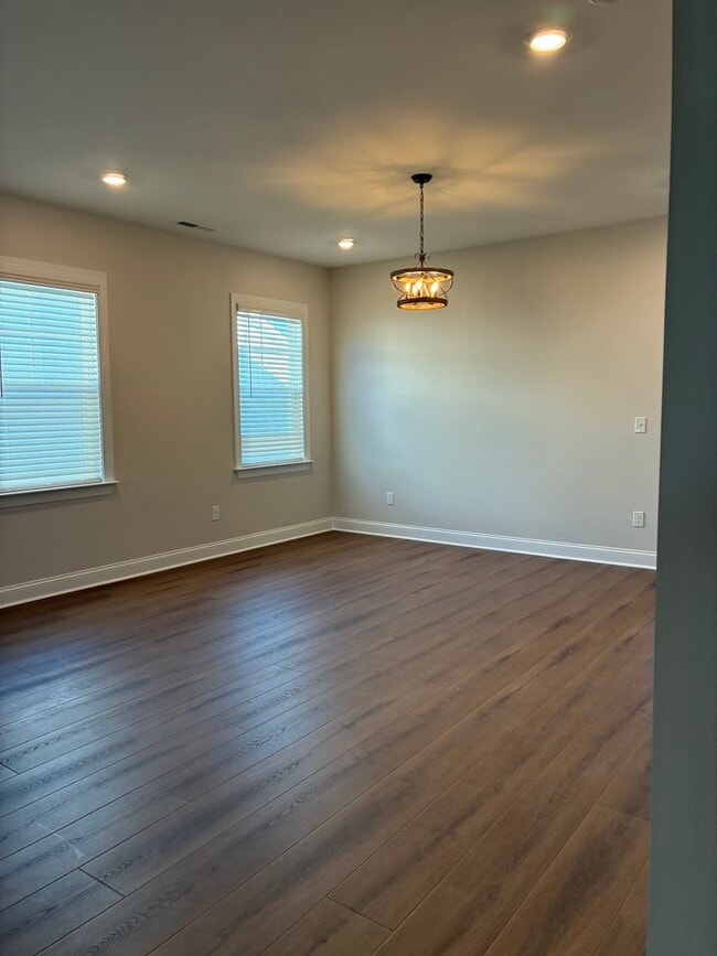 Building Photo - 2941 Ocean Sunrise Dr