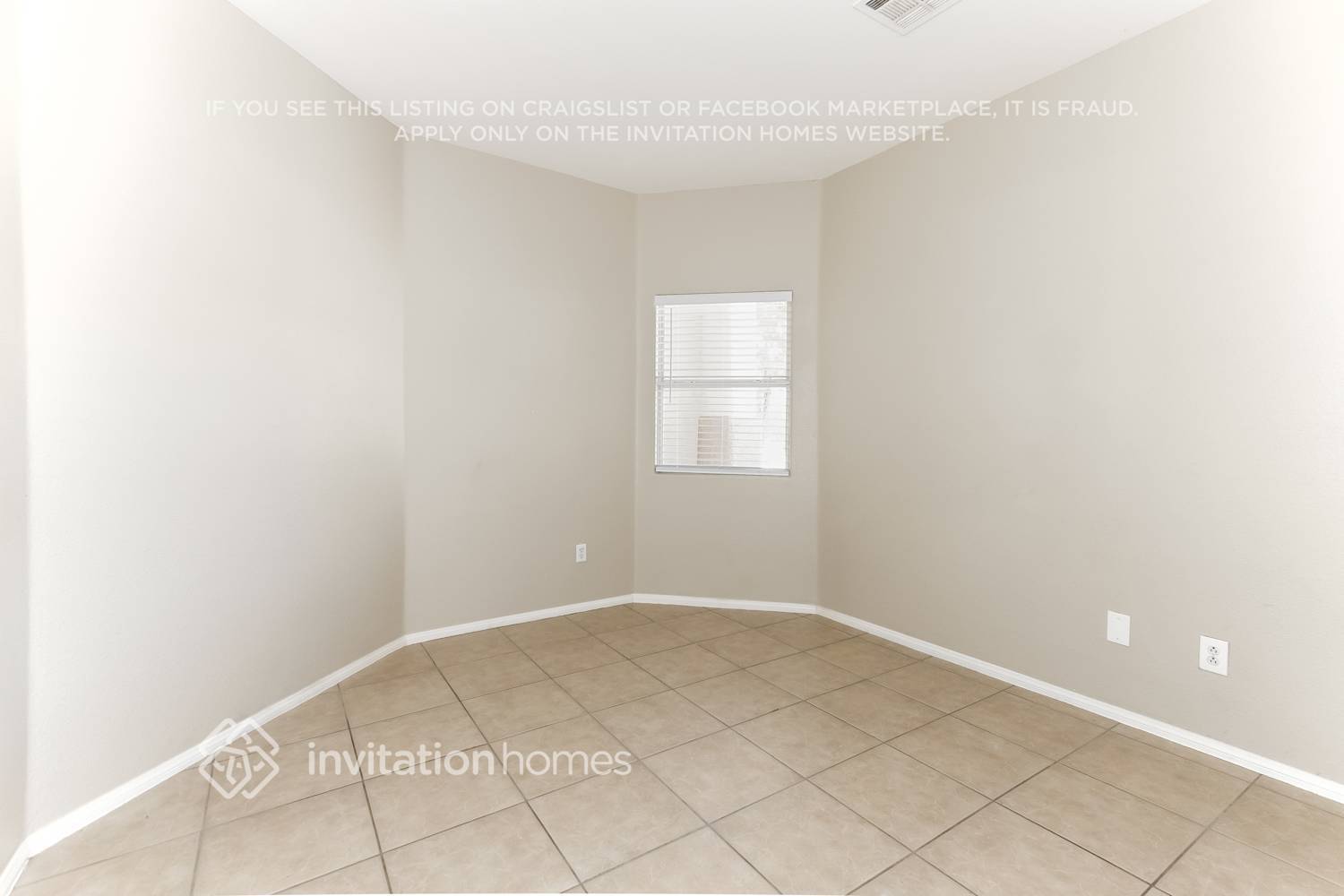 Building Photo - 5904 Buena Tierra St
