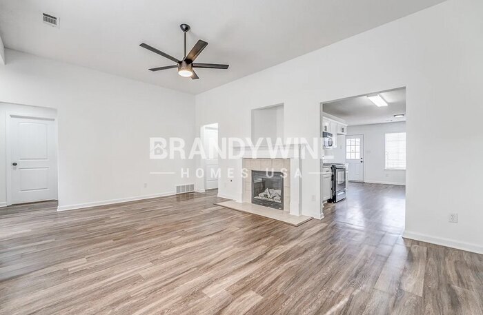 Building Photo - 10242 Evening Hill Dr