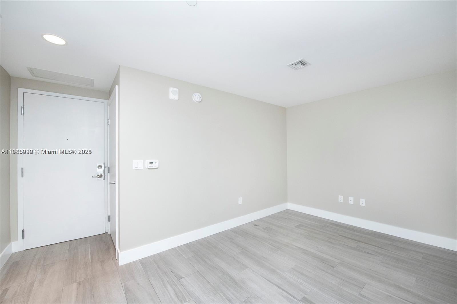 Building Photo - 16385 Biscayne Blvd