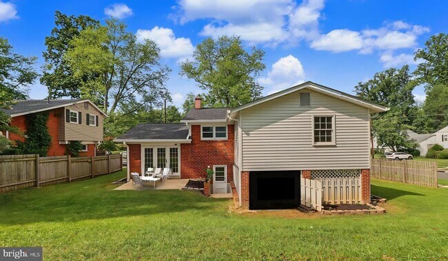 Building Photo - 11419 Lund Pl